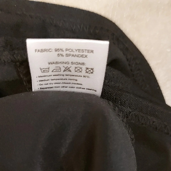 Chic Black Mini Skater Skirt - Picture 6 of 6